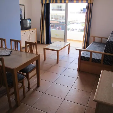 Apartment 3 Bedrooms Gold