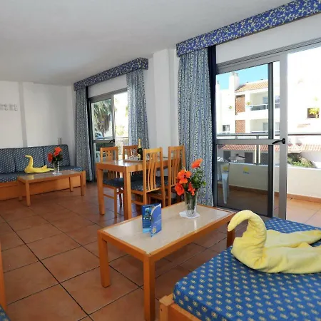 Apartment 3 Bedrooms Gold *