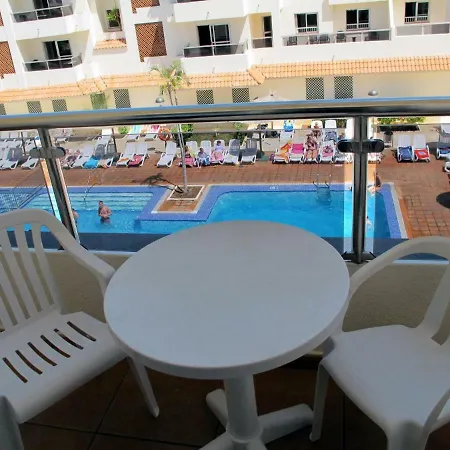 Apartment 3 Bedrooms Gold